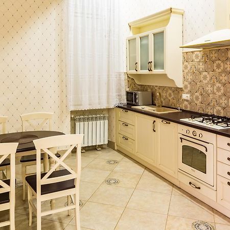 Фредра, 6 Lviv Exterior photo